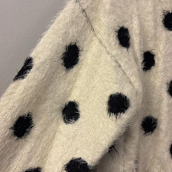💜Wednesday’s Girl Jumper In Fluffy Spot Knit For Women Cream Black Spot size L - Picture 5 of 10